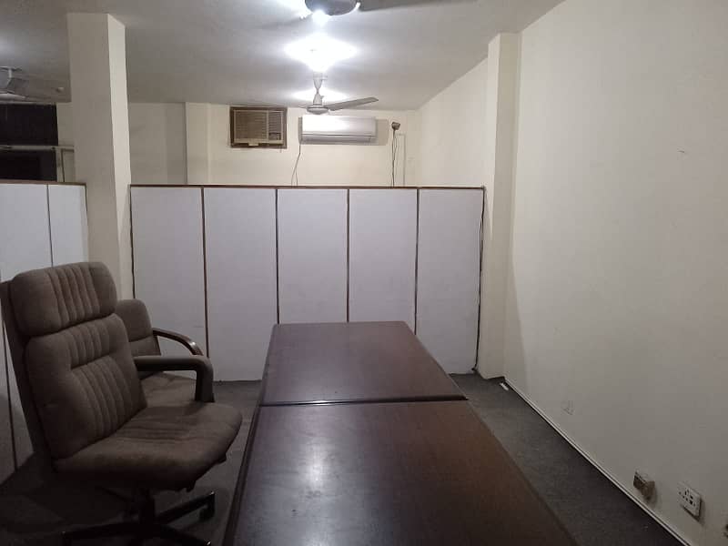 Area 860 Square Feet Office Available For Rent Real Pictures In Main Boulevard Road Gulberg 3 Lahore 4