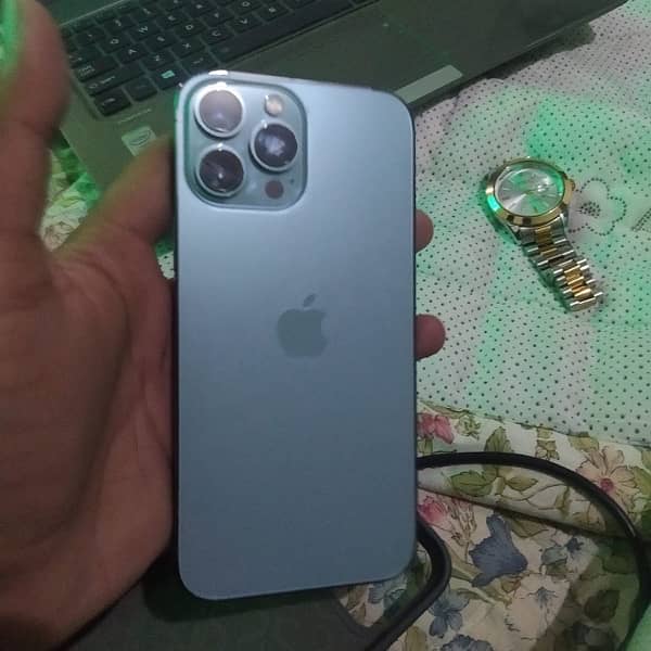 i phone 13 pro max jv LLA MODEL 1