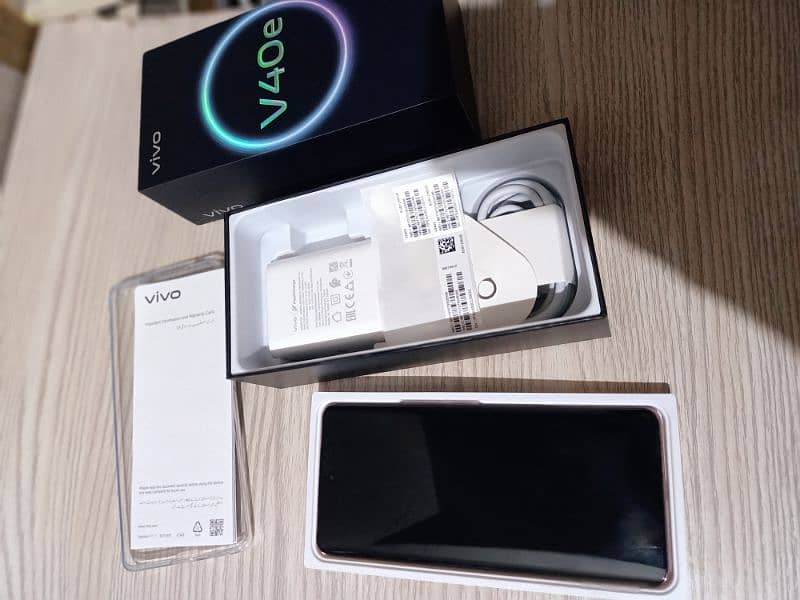 Vivo V40e 4