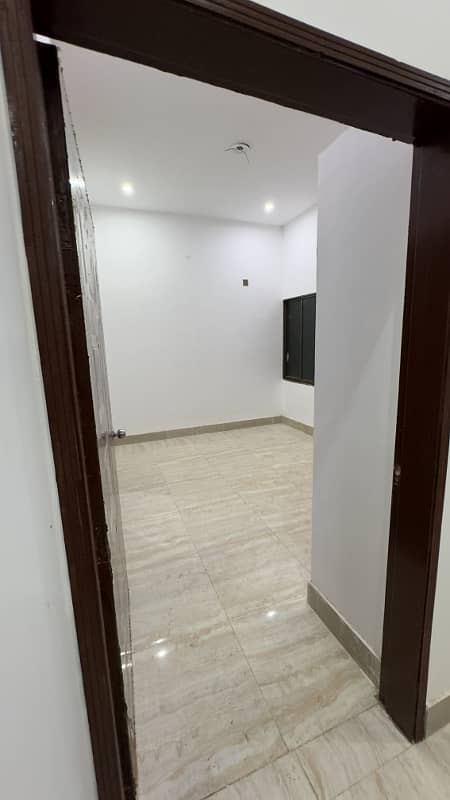 LUXURIOUS 2 BED LOUNGE APARTMENT BOUNDARY WALL SOCIETY 10