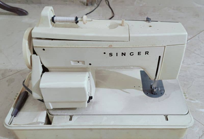 singer zigzag sewing machine 974 0