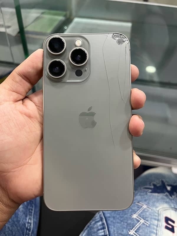 IPhone XR converted 15 pro 128 gb All ok only back break Jv 6