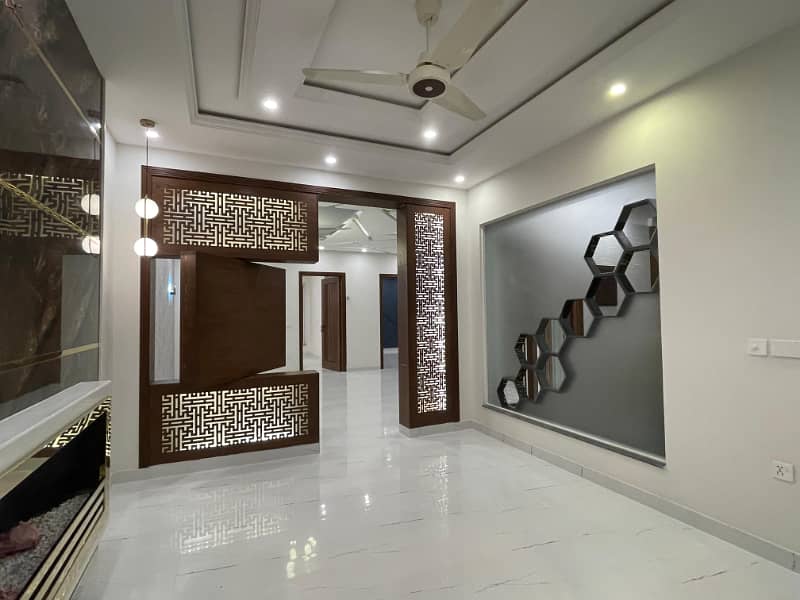 10 Marla House For Rent Available Takbeer Block Bahria Town Lahore 10