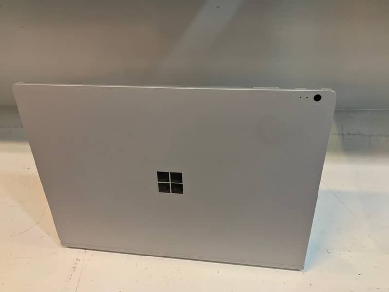 Surface i5 6 GENARATION ROM 8gb SSD 128 gb 5