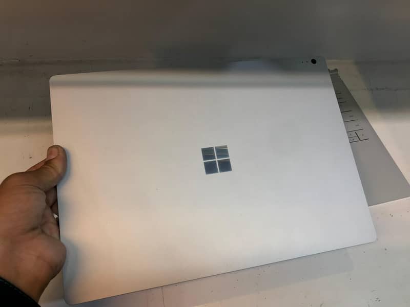 Surface i5 6 GENARATION ROM 8gb SSD 128 gb 17