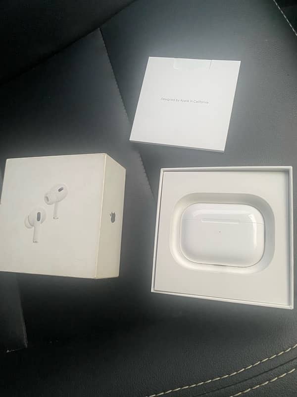 Apple AirPods Pro (2nd generation) 4