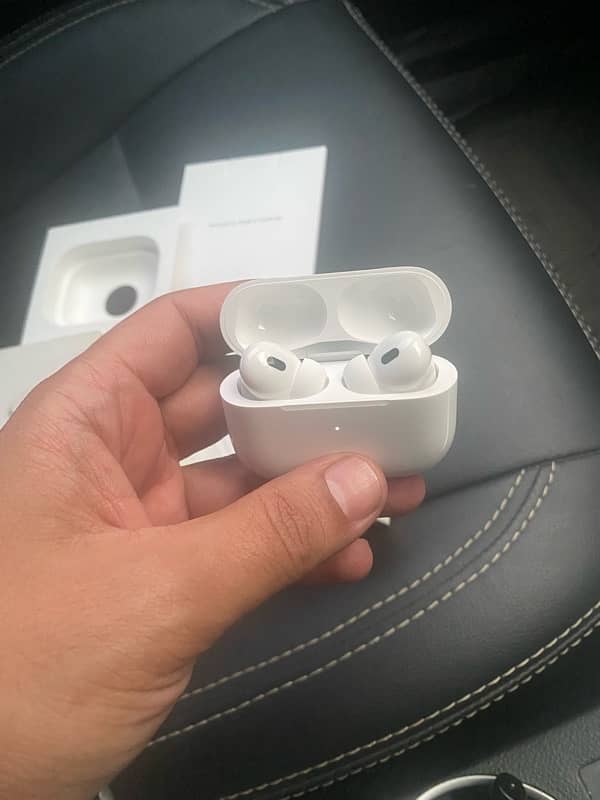 Apple AirPods Pro (2nd generation) 6