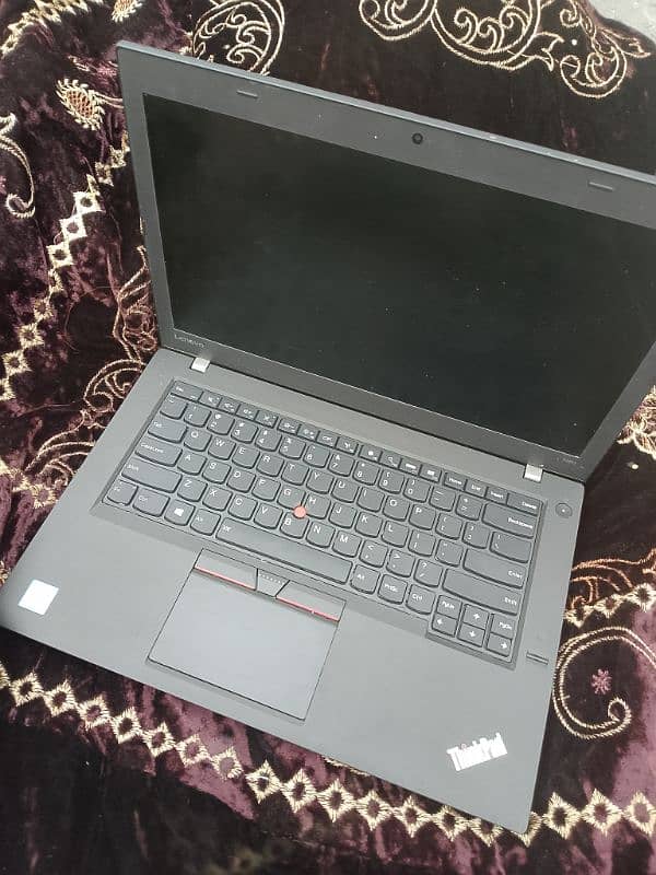 Lenovo core i3 5th generation. Outclass condition. Only few months used. 3