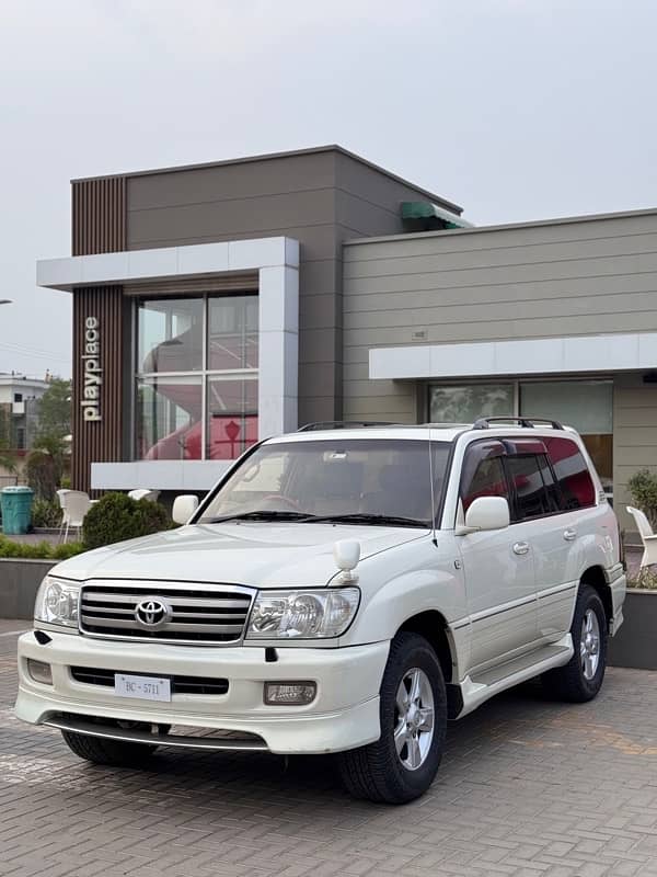 Toyota Land Cruiser VX Limited 1