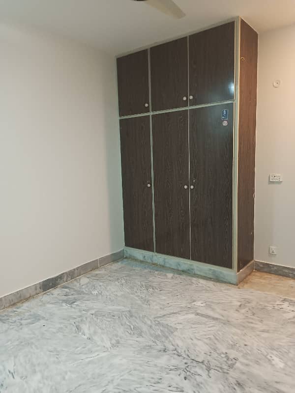 Tu bedroom attach washroom drawing room attach washroom 3rd floor available for rent demand 55000 at Prime location 4