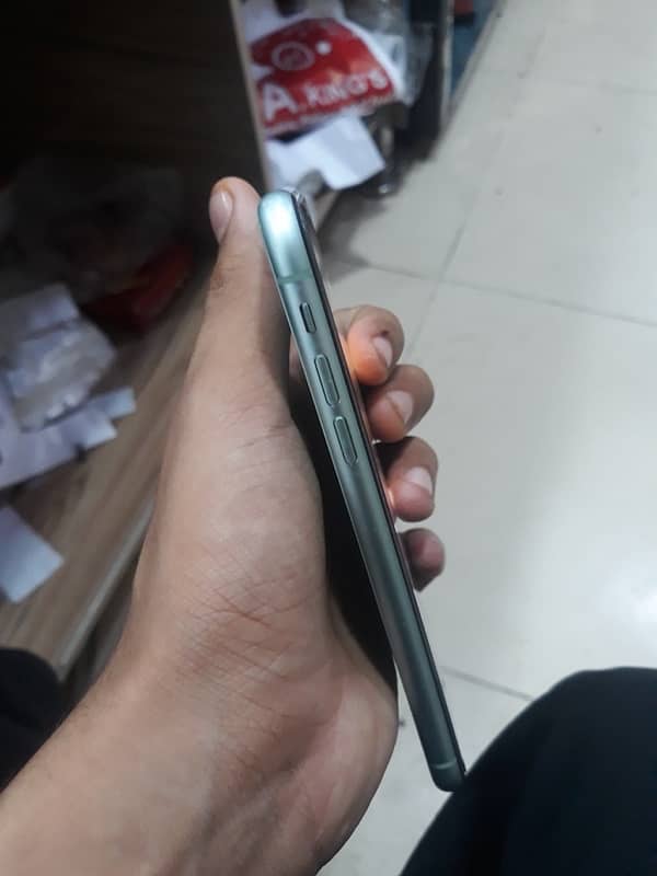 IPHONE 11 NON PTA 2