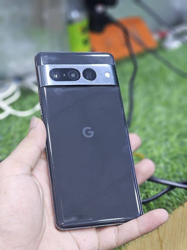 Google pixel  7 pro Non PTA 3