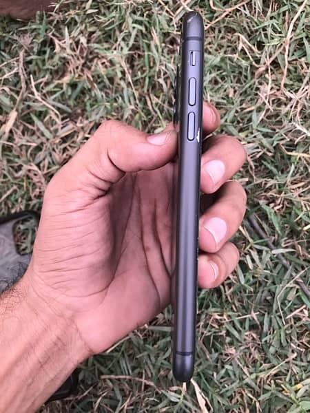 iphone 11 64 GB non PTA 6