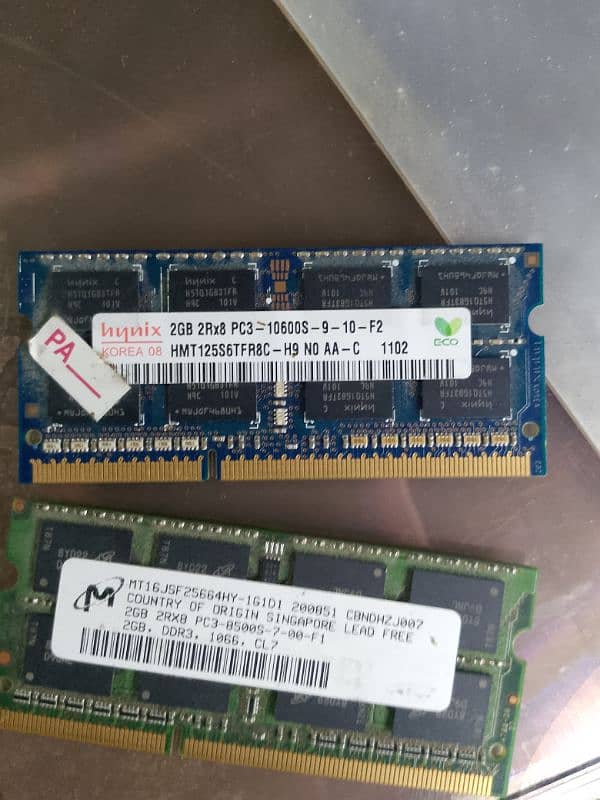 2 Ram Chips 2GB each DDR3 1