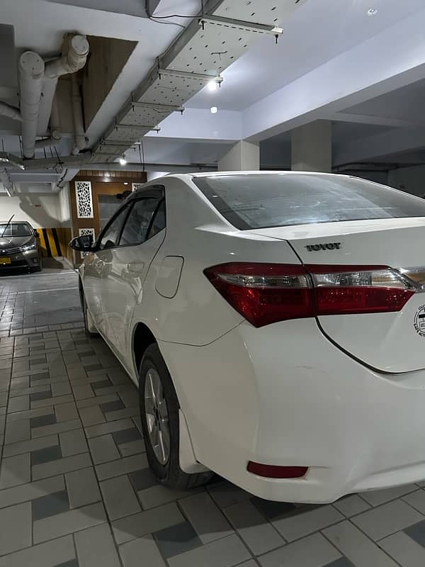 Toyota Corolla Altis 2015 4