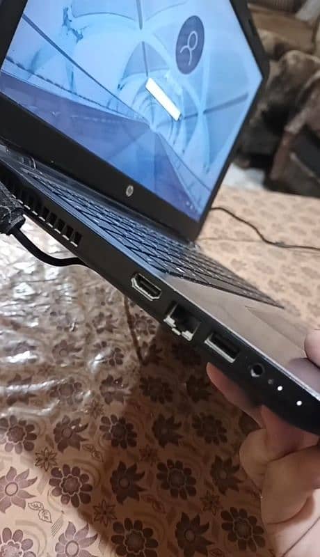 Hp 4th Gen i3 laptop 5