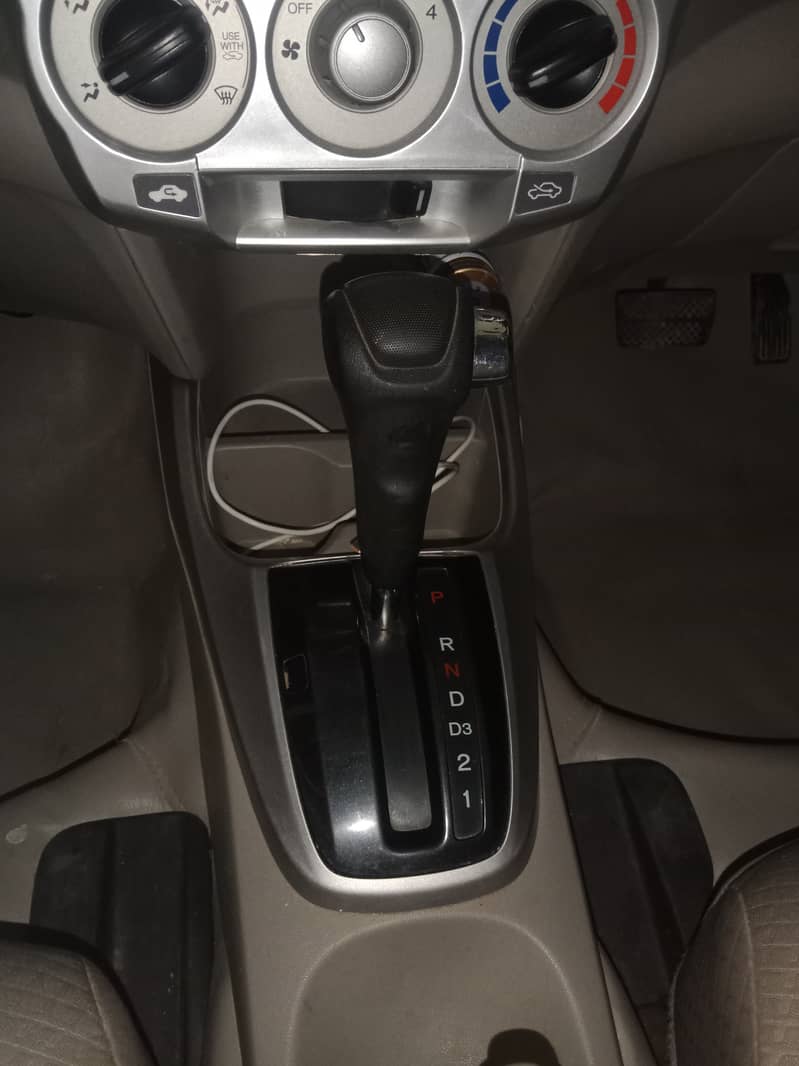 Honda City IVTEC 2018 Sedan 7