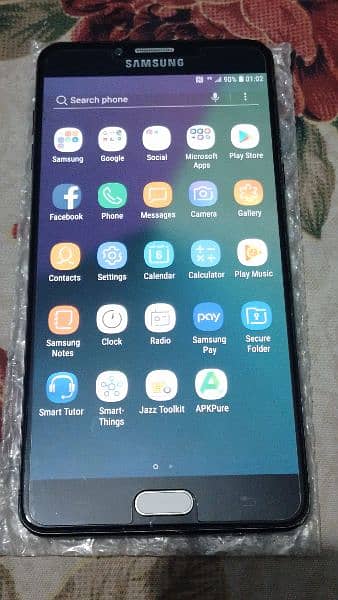 Samsung C9 pro 0