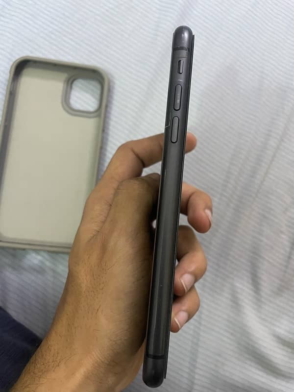 Iphone 11 - 128gb - non pta - factory unlock 2