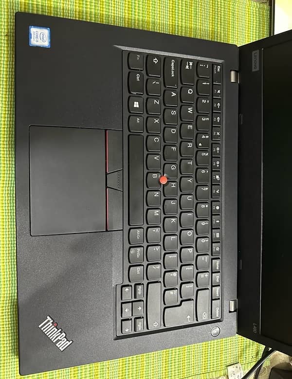 Lenovo thinkpad 8th Generation (New) 1