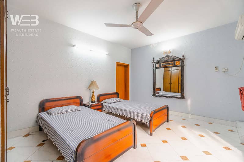 2 Marla Extra Fully Furnished 1 Kanal Modern Spanish Bungalow Used For 4 Years For Sale in Phase 3 29