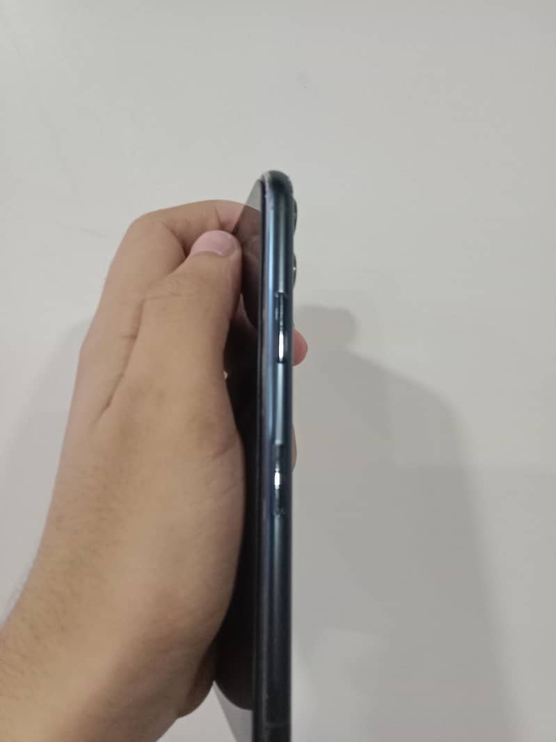 iPhone 11 Pro Factory Unlocked Non PTA 3