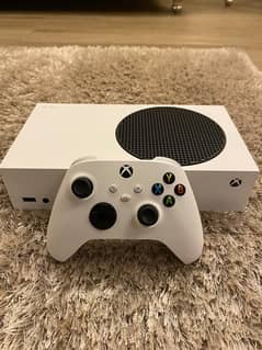 Xbox series s 512gb ssd white 9.5/10 condition without box