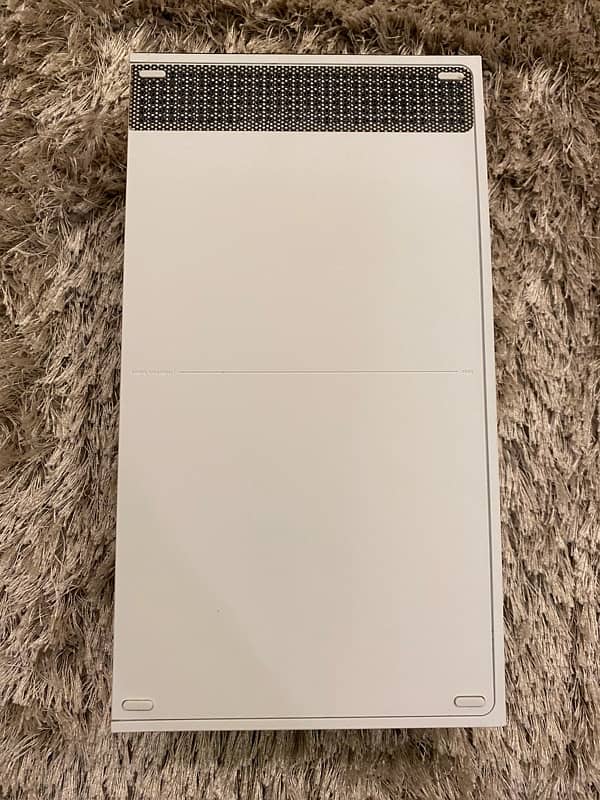 Xbox series s 512gb ssd white 9.5/10 condition without box 6