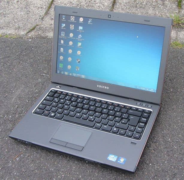 Dell Vostro Core i3 3460 Laptop In Good Condition 0