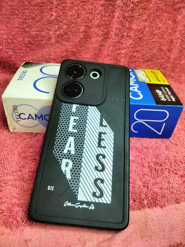 Tecno Camon 20. . . 8+8/256 11