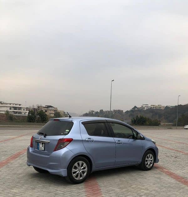 Toyota Vitz 2013 10