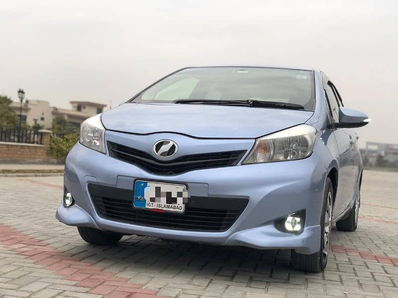 Toyota Vitz 2013 12