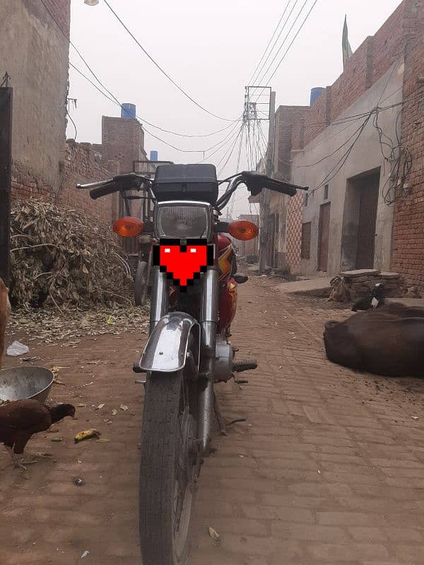 Honda 125 bilkul saf halat h koi masla ni bilkul okay 0