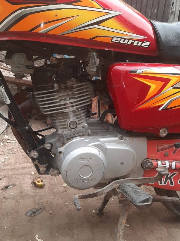 Honda 125 bilkul saf halat h koi masla ni bilkul okay 2