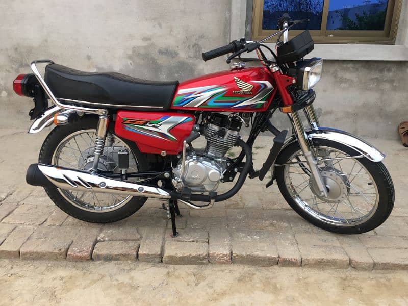 Honda 125 2023 Islamabad num 1