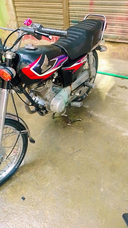 Honda 125 17 model 3