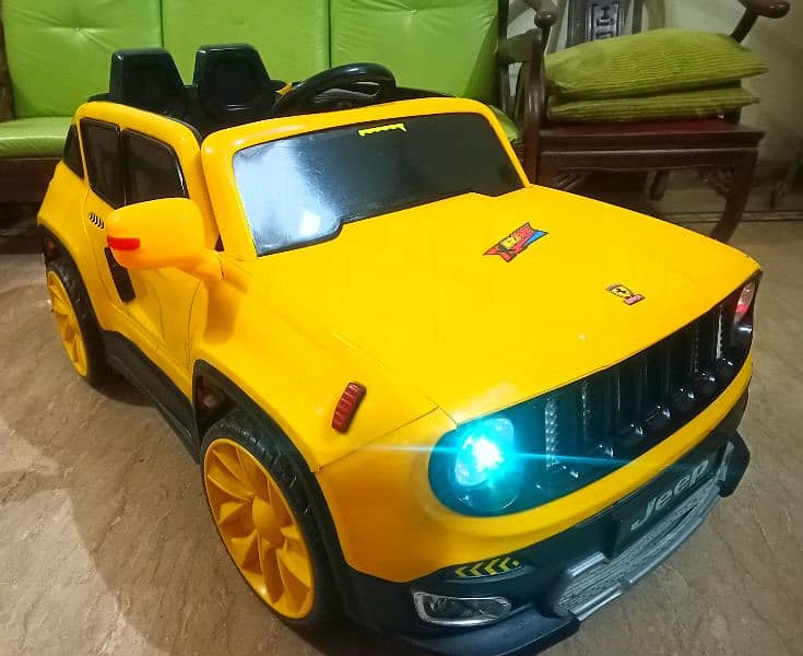 Kids imported made jeep car lights,music,battery,100℅all ok  no damage 11