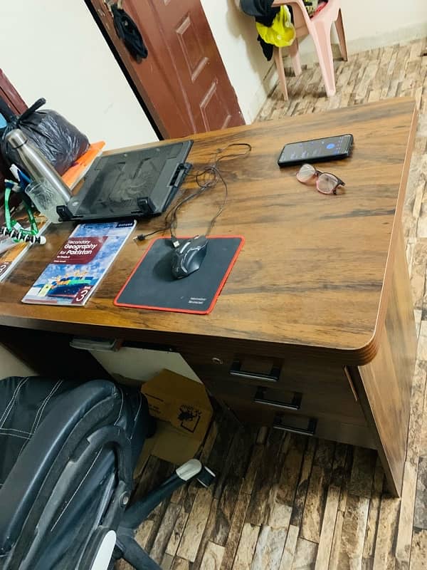 office Table And Office Chair for sell 11