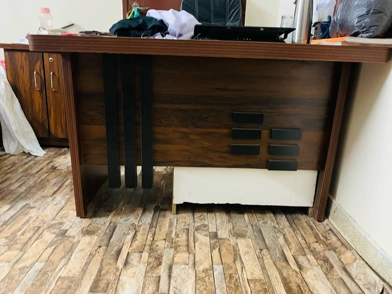 office Table And Office Chair for sell 12