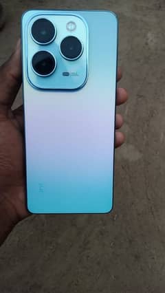 INFINIX HOT 40 PRO 8/256 GB 6 MONTH WARRANTY