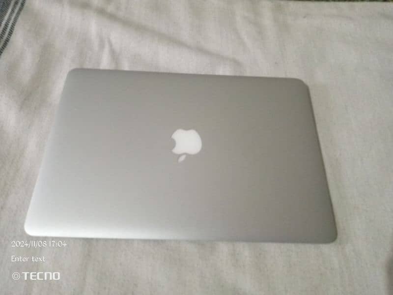 MacBook Air in very good condition. 0