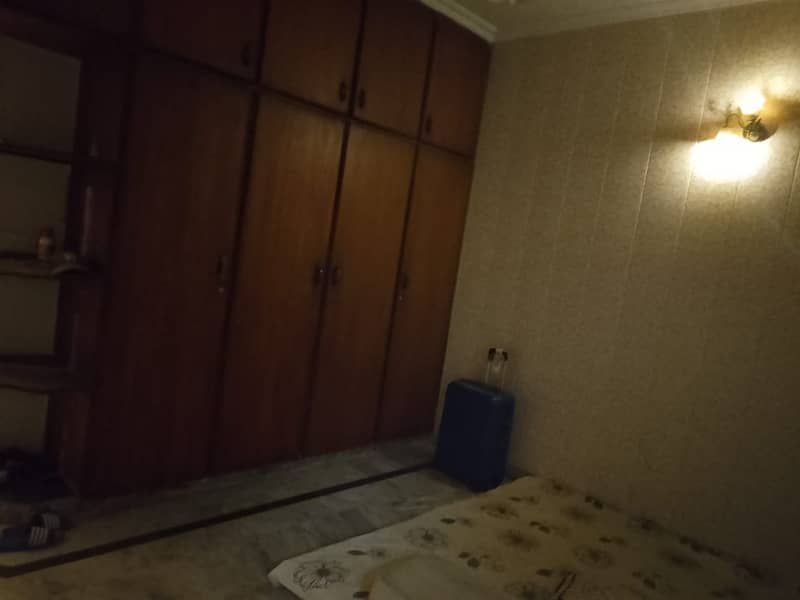 12 Maral Lower Portion Seprate Gate Separate Garage in Johar Town for Family residence 7