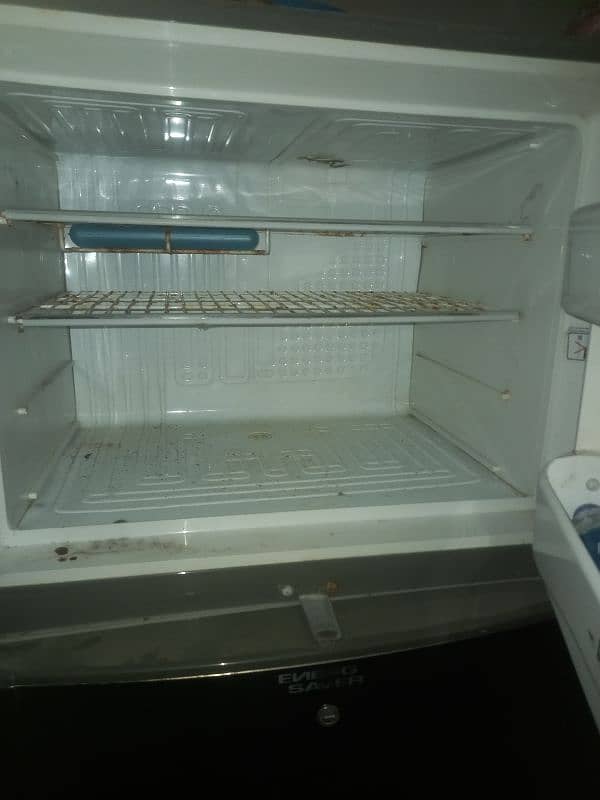 Dawlance fridge available for sale 4