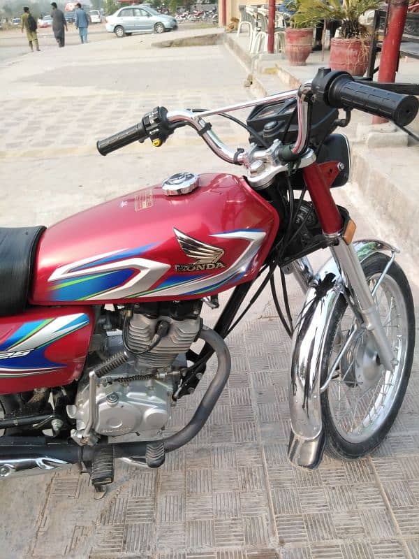 Honda 125 2022 k last ka hai saman sara laga ha 4