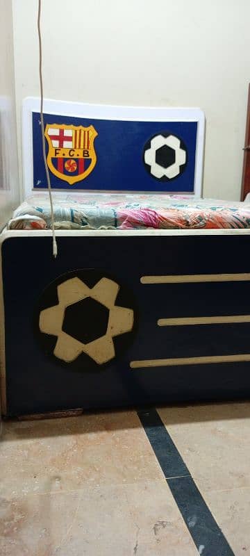 F. C. Barclona single bed 1