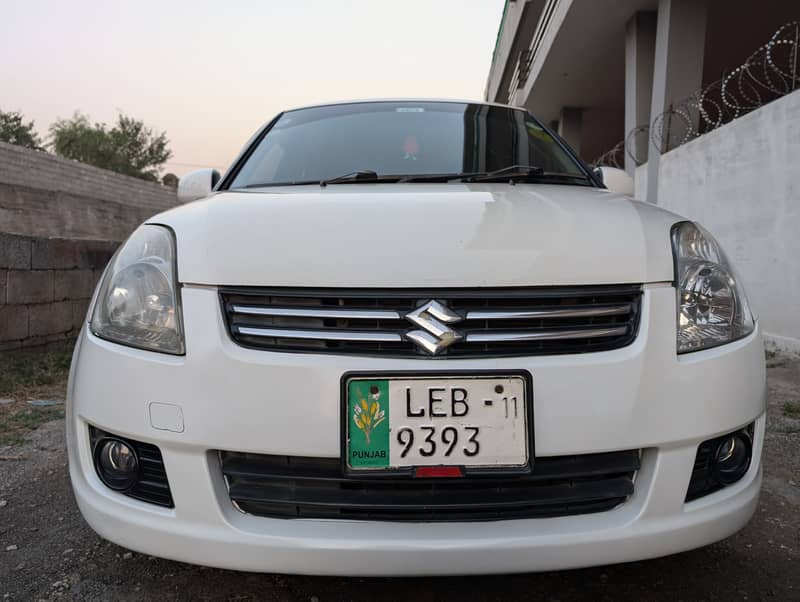 Suzuki Swift 2011 DLX 4