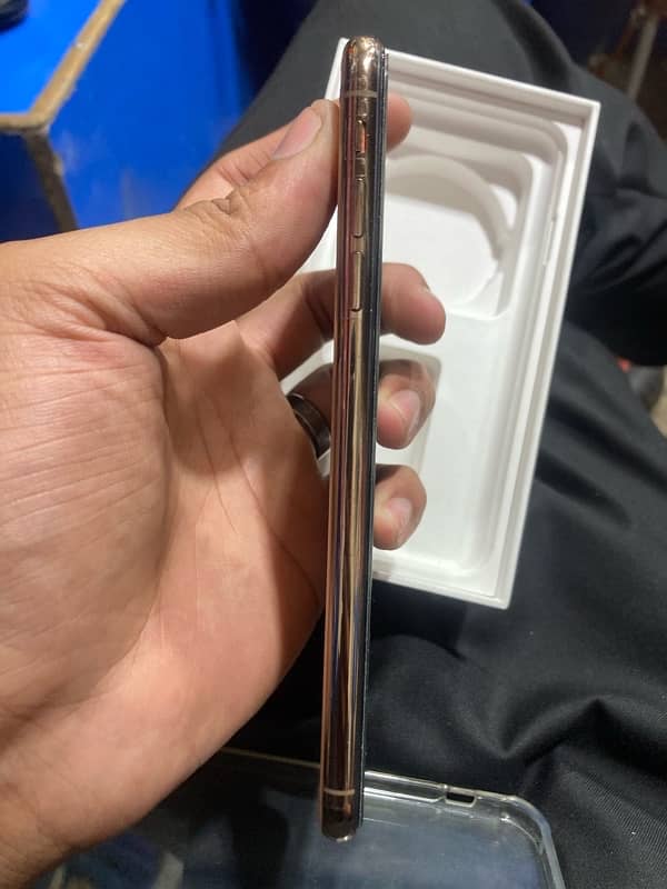 iphone xsmax 256gb pta approved 6