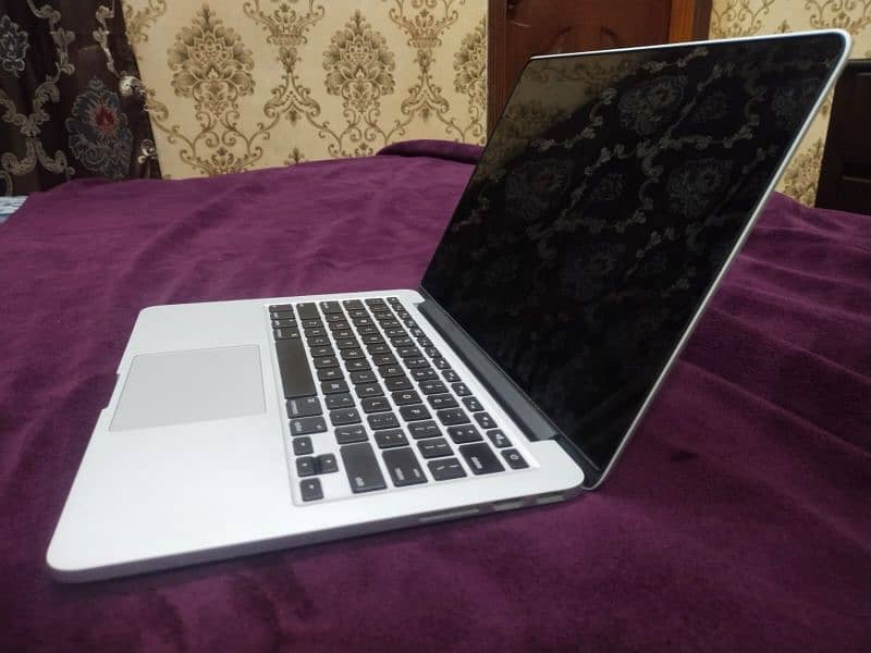 Macbook Pro 2015 Retina Display 13 Inch 1