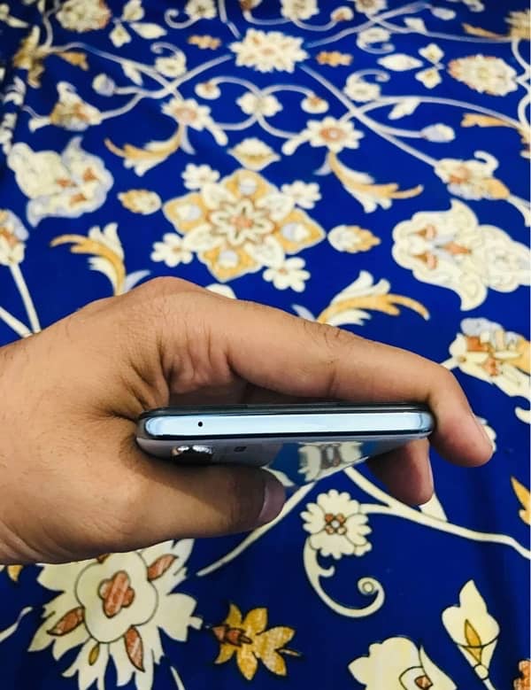 OPPO F15 8GP 256GP PTA APPROVED WITH BOX and charger 10/10 condition 2