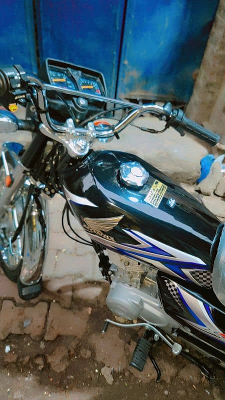 Honda 125 2024 model 25 stikr register in Punjab all documents clear h 0